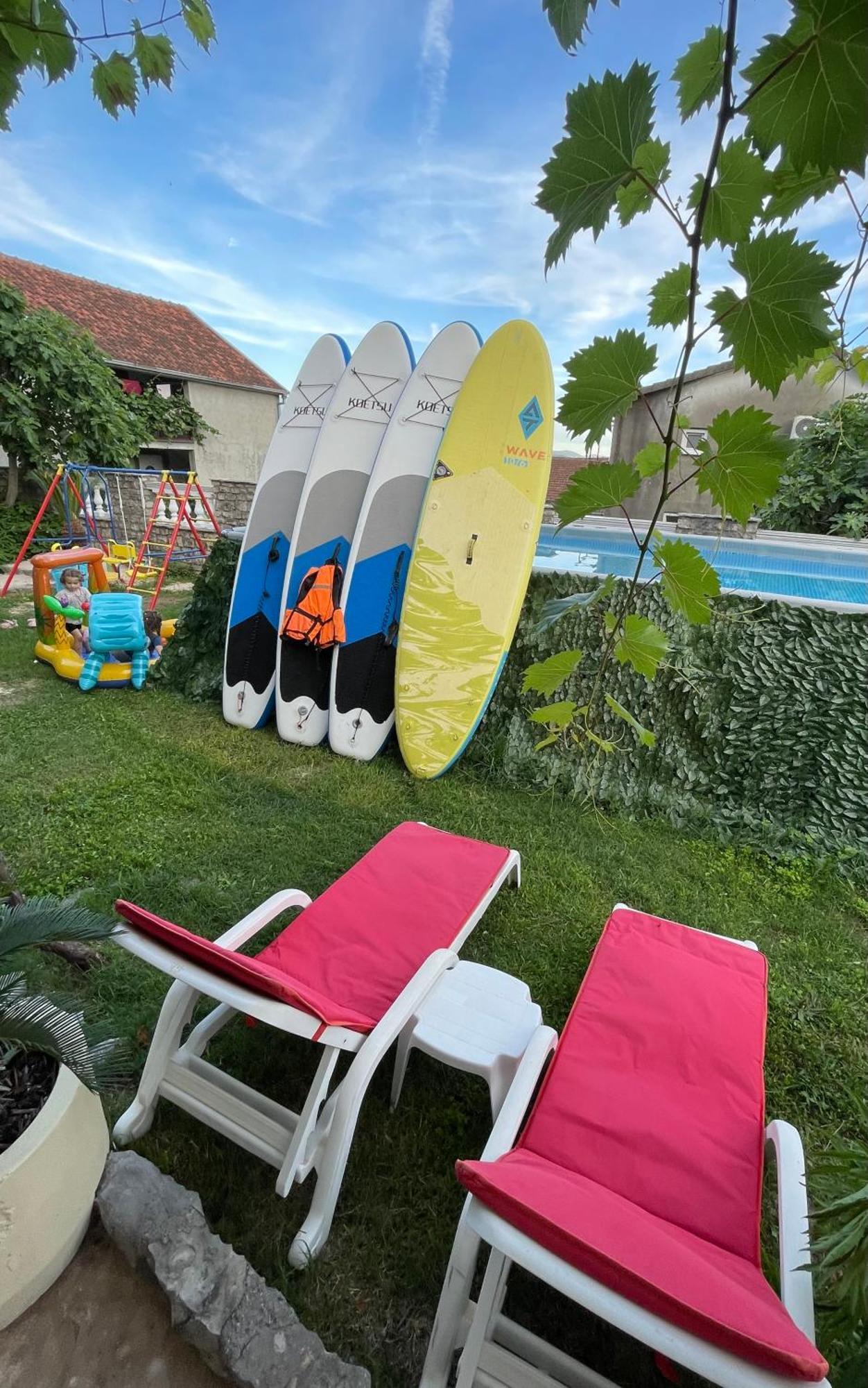 Aparthotel Family House With Pool & Sea View Bijela Exterior foto
