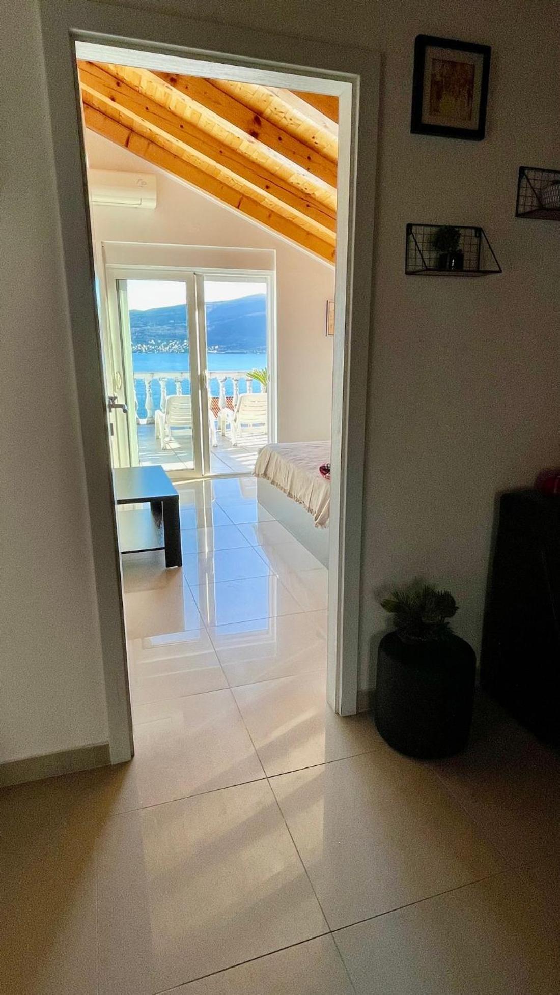 Aparthotel Family House With Pool & Sea View Bijela Exterior foto