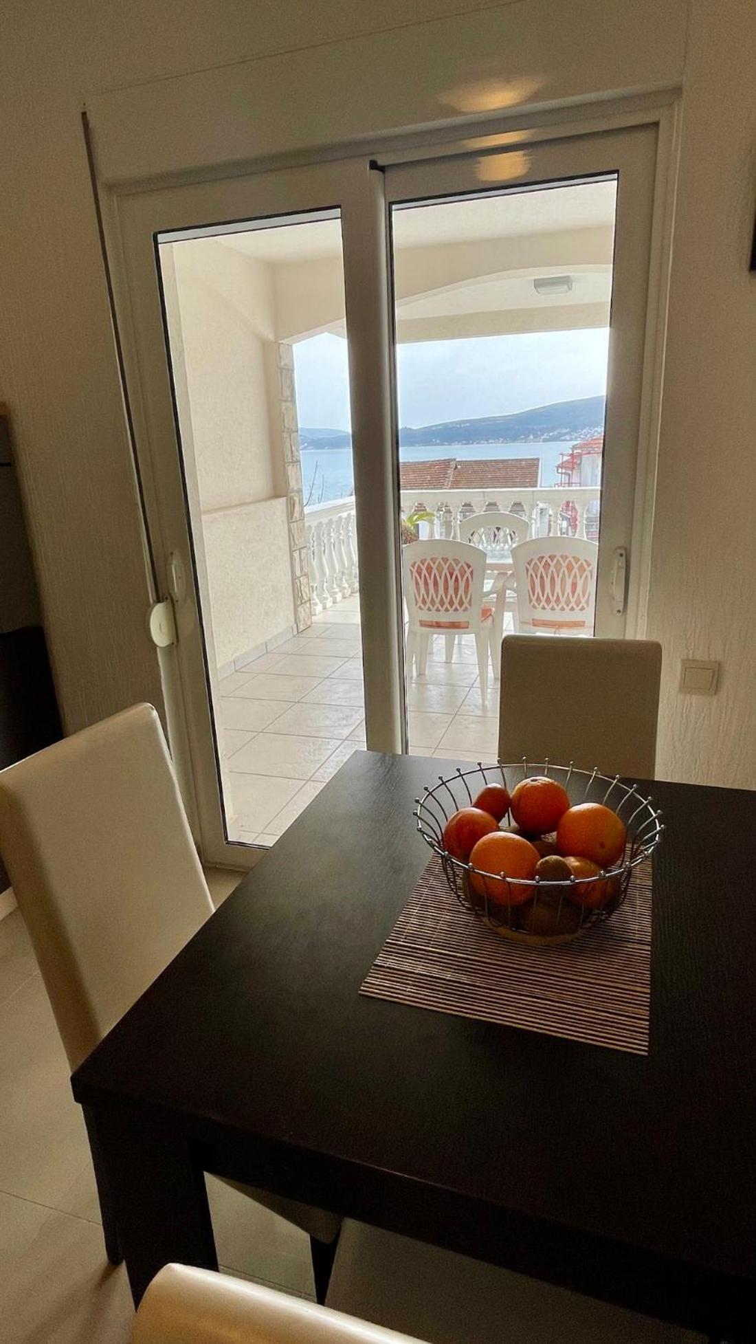 Aparthotel Family House With Pool & Sea View Bijela Exterior foto